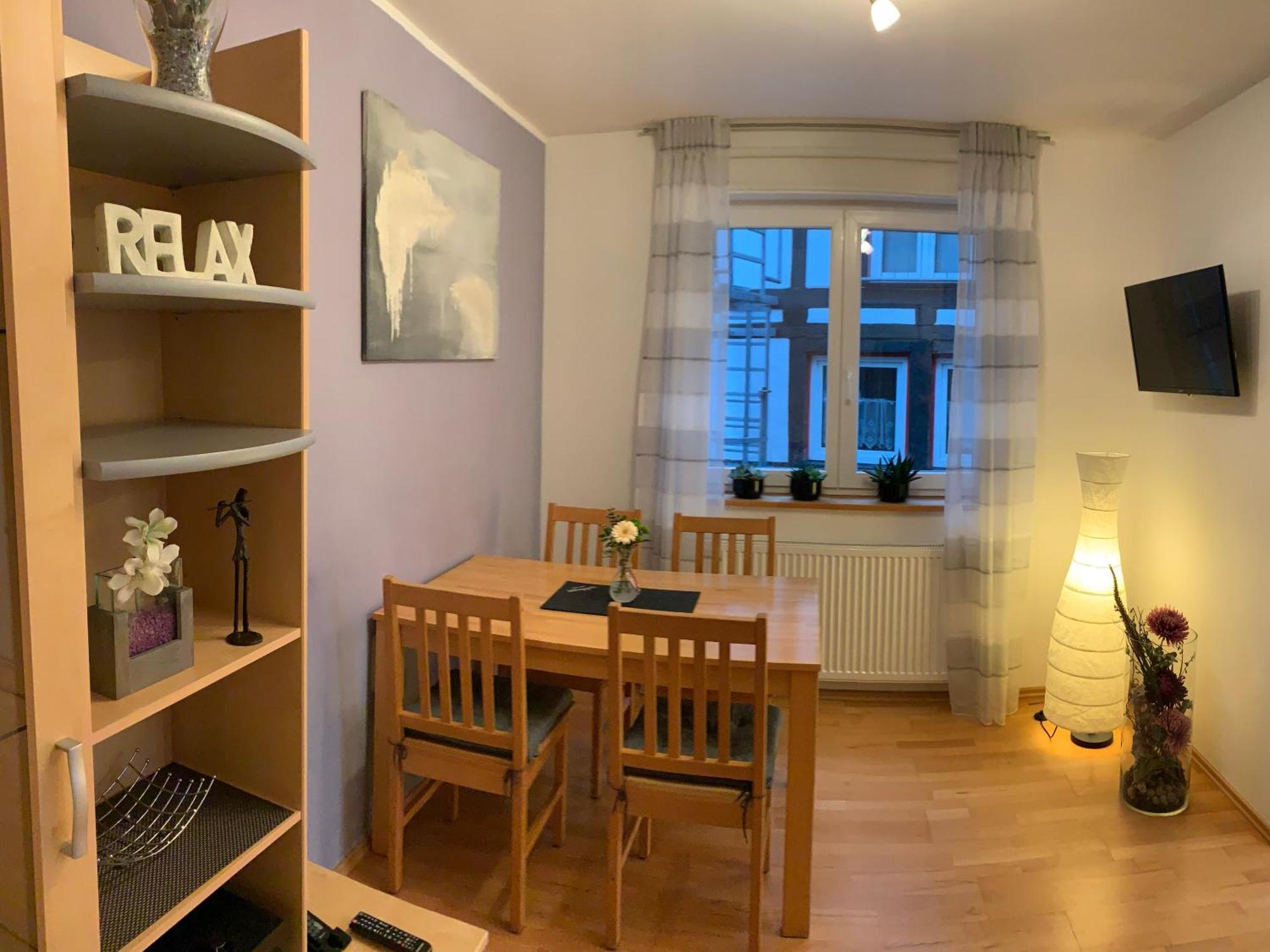 Ferienwohnung Janus Altstadt-Hameln Haus 2 Inklusive Parkplatz - Mit Und Ohne Terrasse Oder Loggia ハーメルン エクステリア 写真